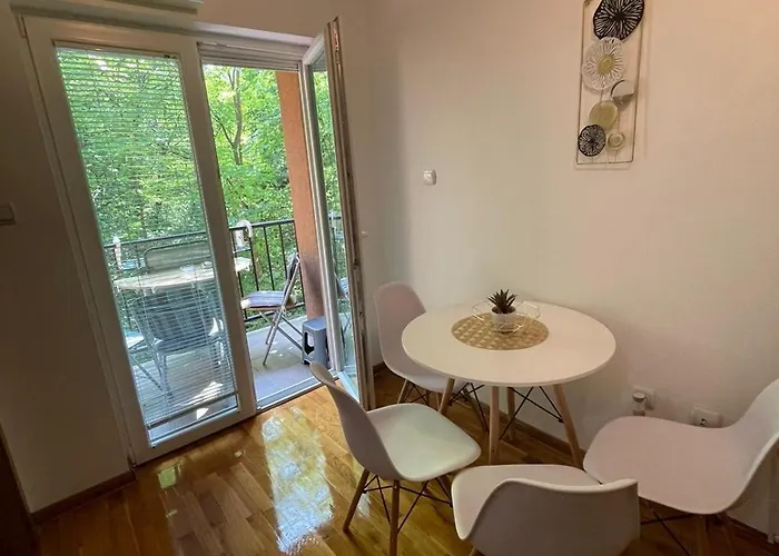 아파트 Anika 소코 반자